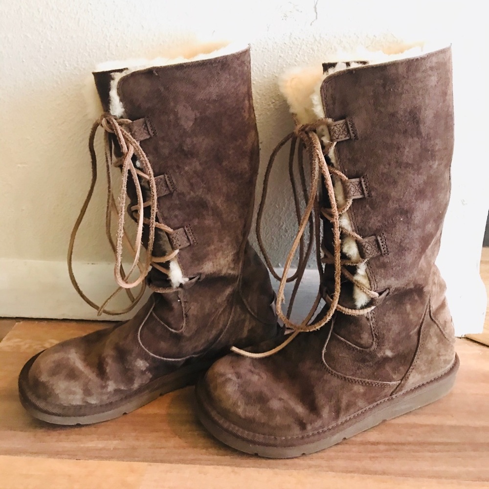❌SOLD❌UGG Whitley Tall Suede Lace